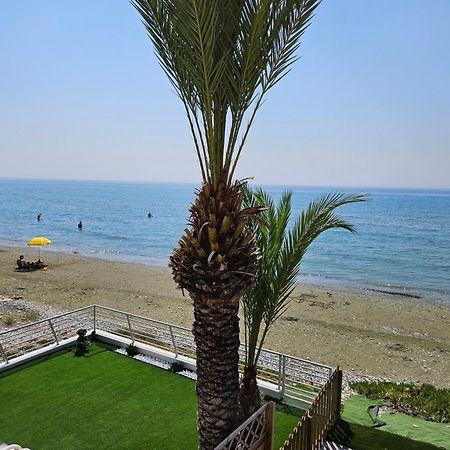 Beach House At Seafront Villa Meneou Esterno foto