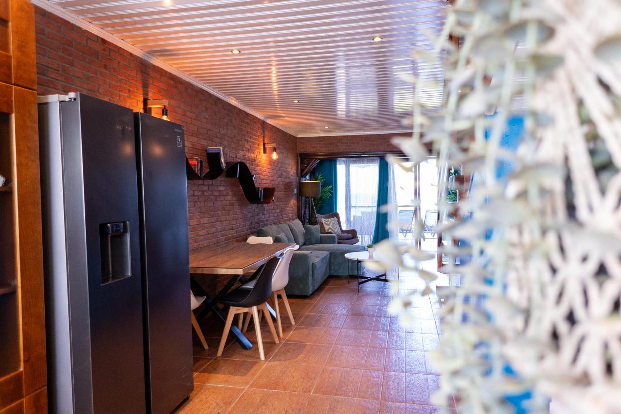 Beach House At Seafront Villa Meneou Esterno foto