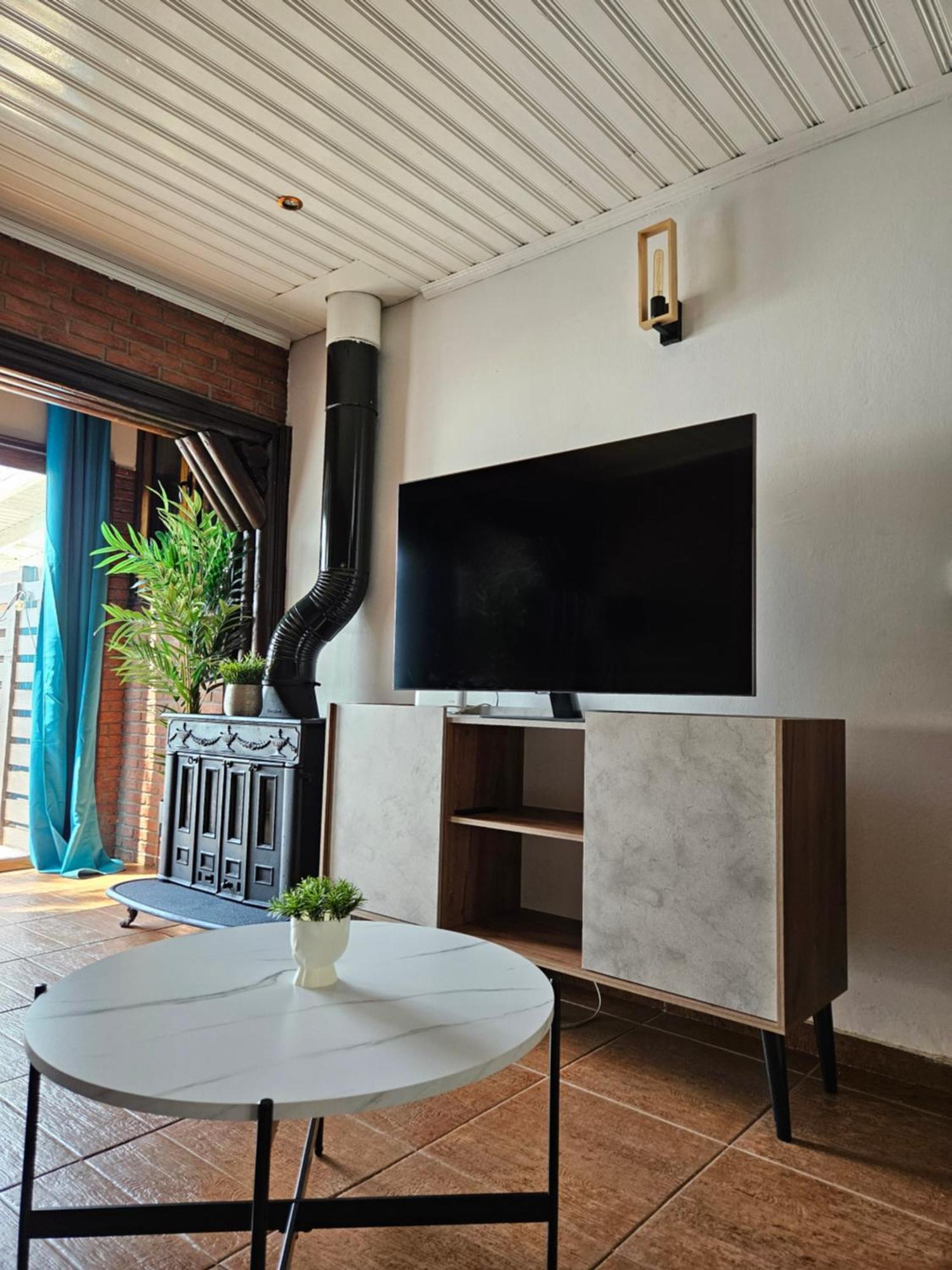 Beach House At Seafront Villa Meneou Esterno foto